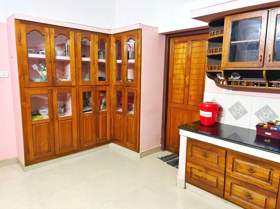 La Casa Trivandrum 4 Bhk Ac Luxury Villa At City Centre, Just 6 Kms To Airport Thiruvananthapuram Bagian luar foto
