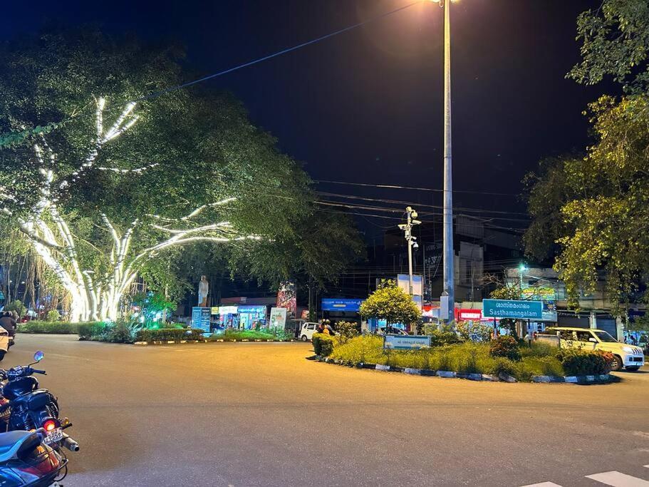 La Casa Trivandrum 4 Bhk Ac Luxury Villa At City Centre, Just 6 Kms To Airport Thiruvananthapuram Bagian luar foto