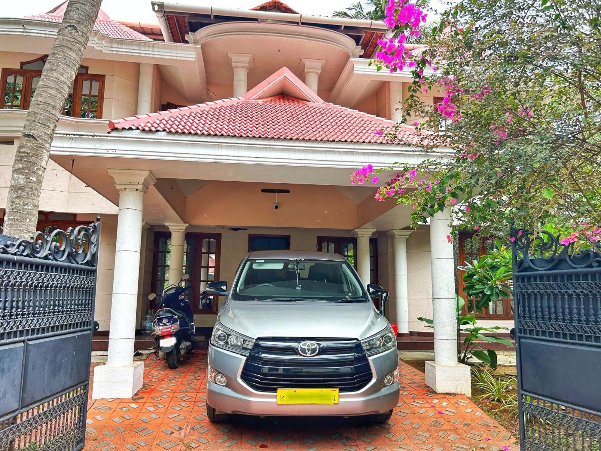 La Casa Trivandrum 4 Bhk Ac Luxury Villa At City Centre, Just 6 Kms To Airport Thiruvananthapuram Bagian luar foto