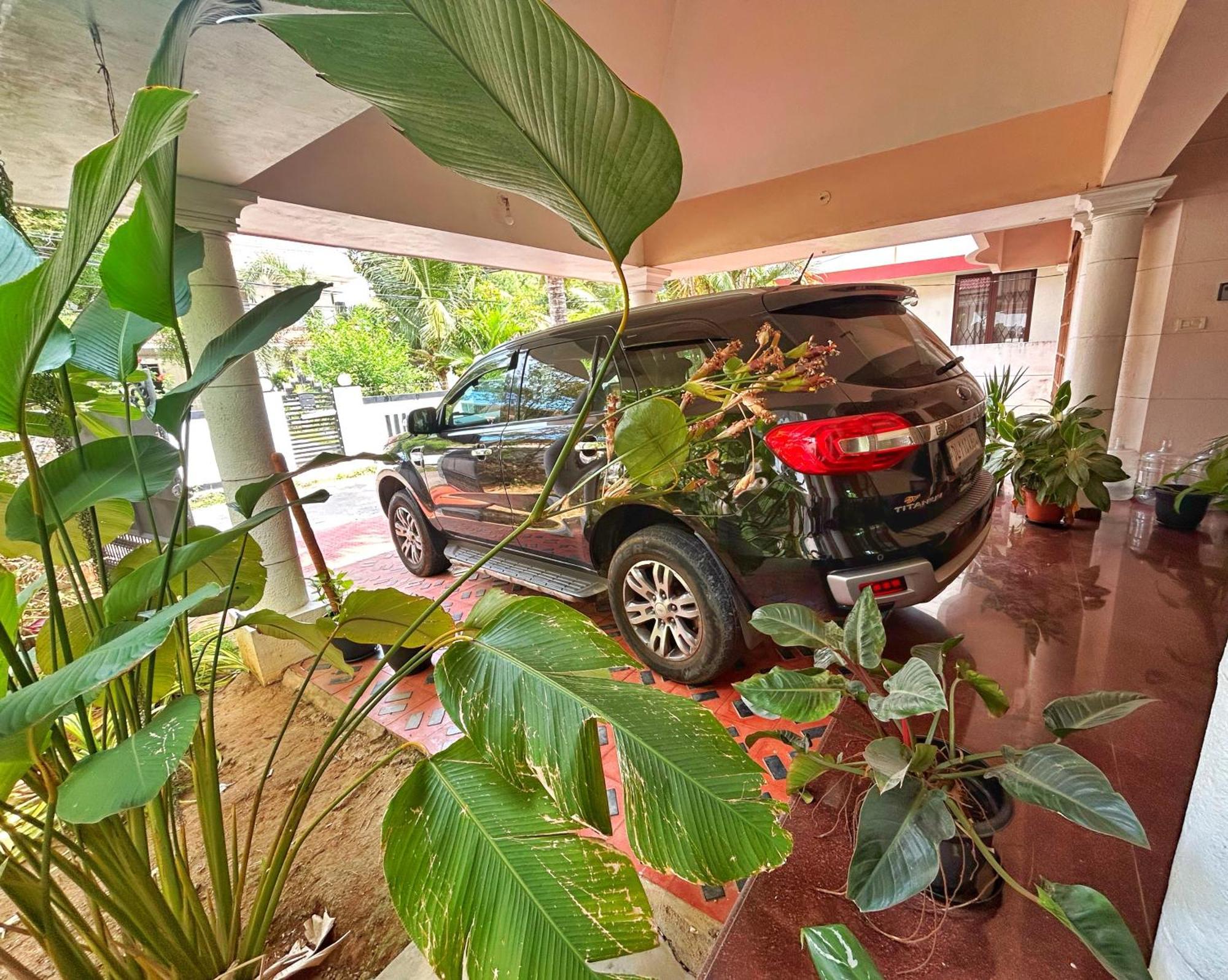 La Casa Trivandrum 4 Bhk Ac Luxury Villa At City Centre, Just 6 Kms To Airport Thiruvananthapuram Bagian luar foto