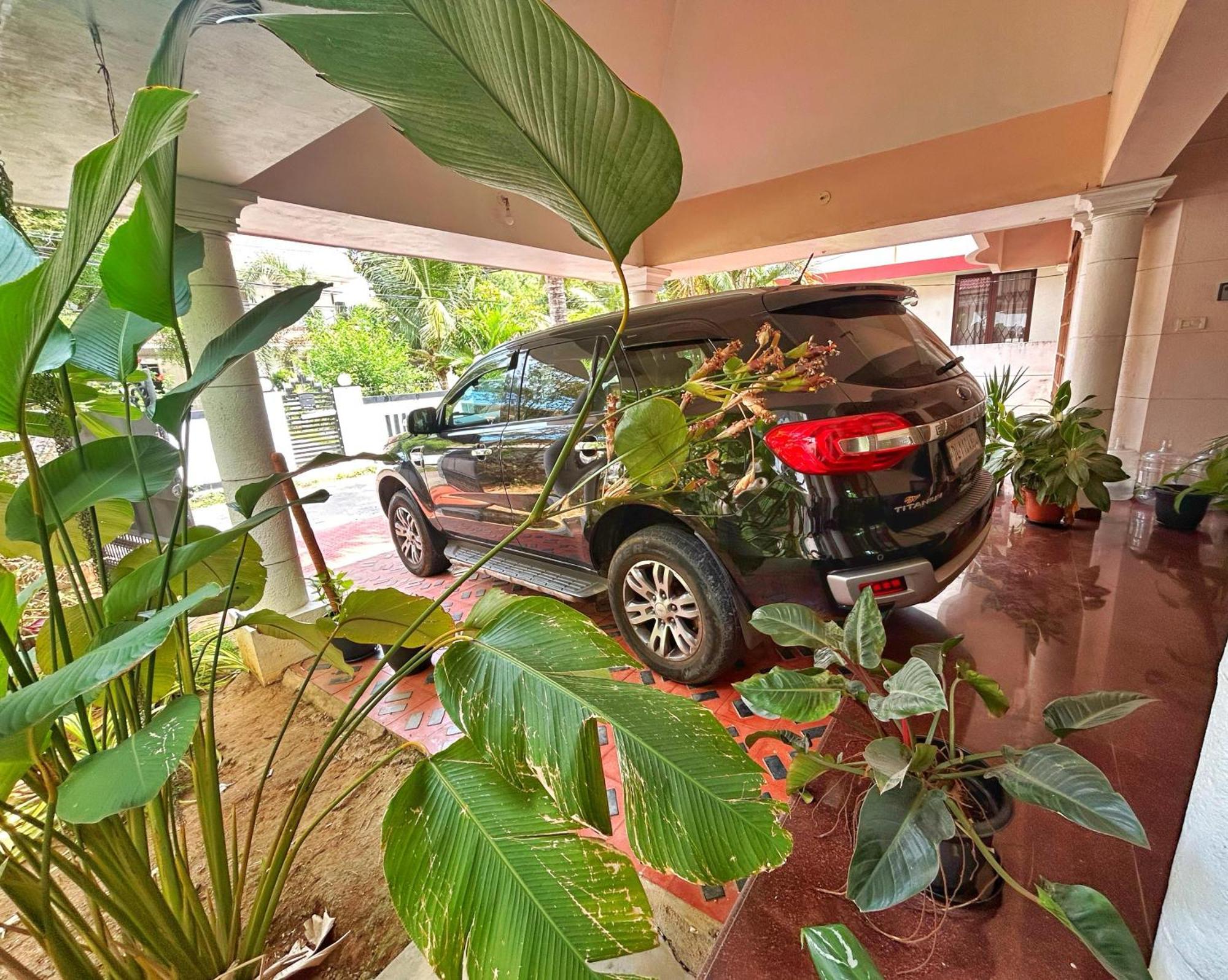 La Casa Trivandrum 4 Bhk Ac Luxury Villa At City Centre, Just 6 Kms To Airport Thiruvananthapuram Bagian luar foto